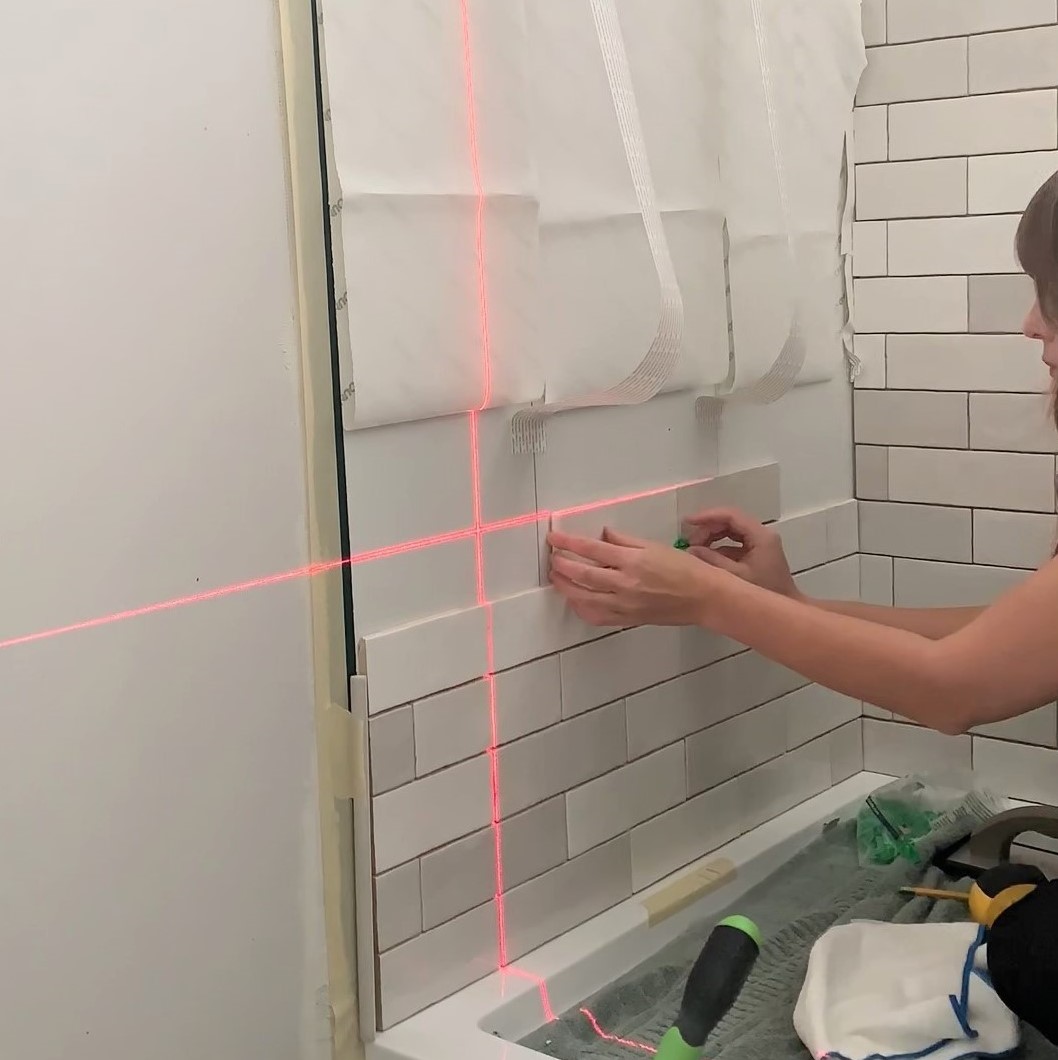 DIY Tiling: Traditional Mortar vs. Adhesive Tile Mat - haus & hand