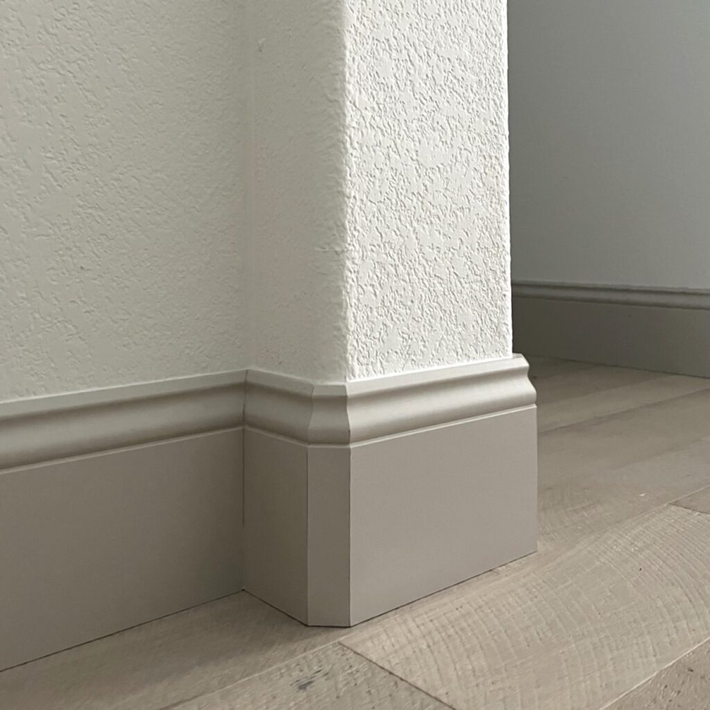 How to Install Baseboards Around Rounded Corners