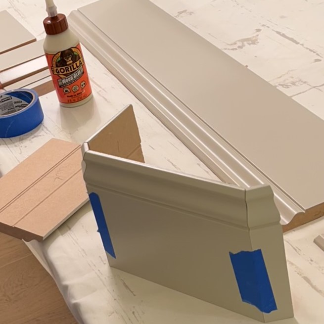 How to Install Baseboards Around Rounded Corners
