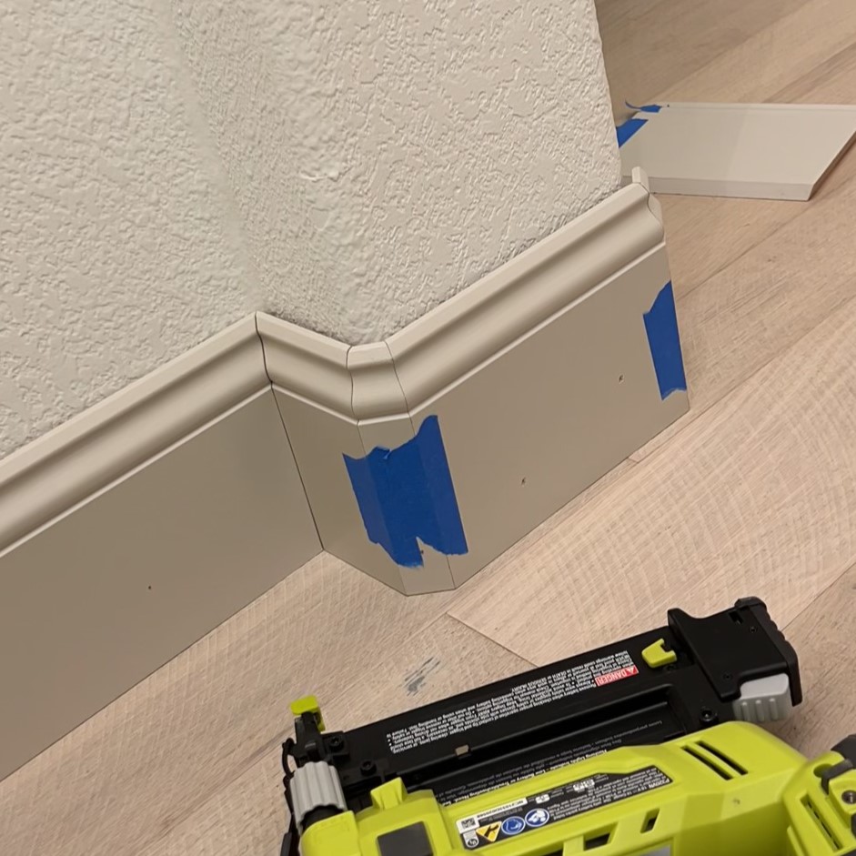 How to Install Baseboards Around Rounded Corners