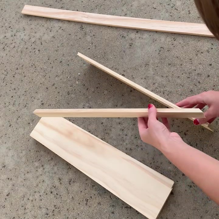 assemble top and front of floating shelf