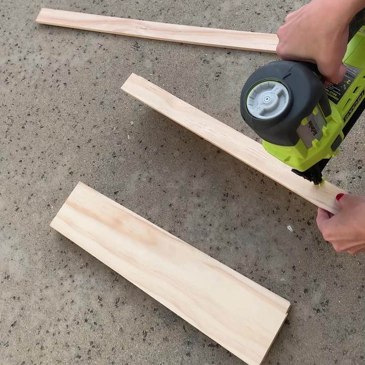 brad nail floating shelf