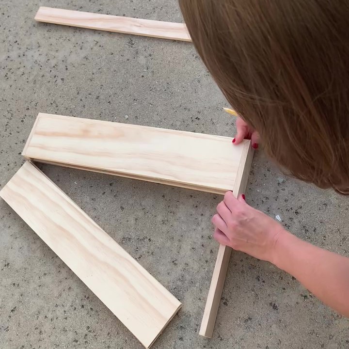 side of floating shelf