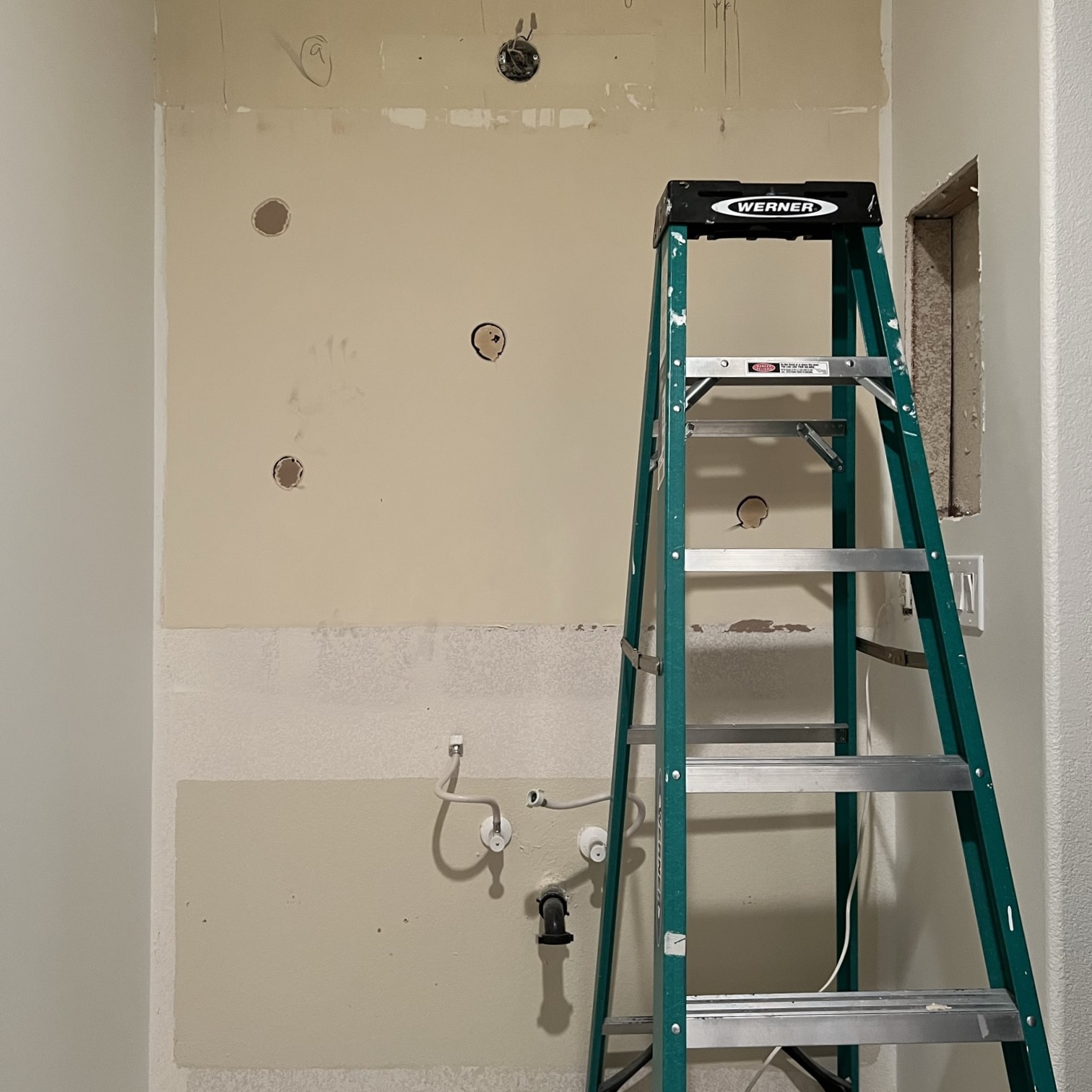 How to Install a Tile Accent Wall: Easy DIY Tiles