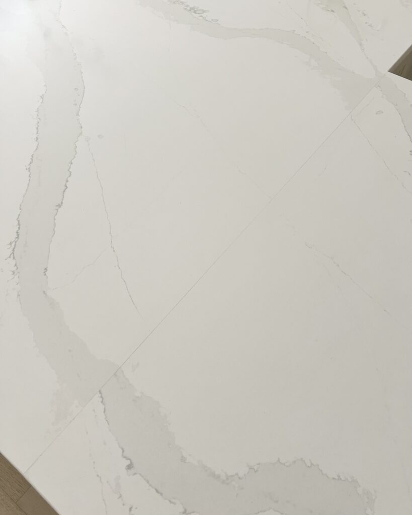 Silestone Calacatta Gold veining