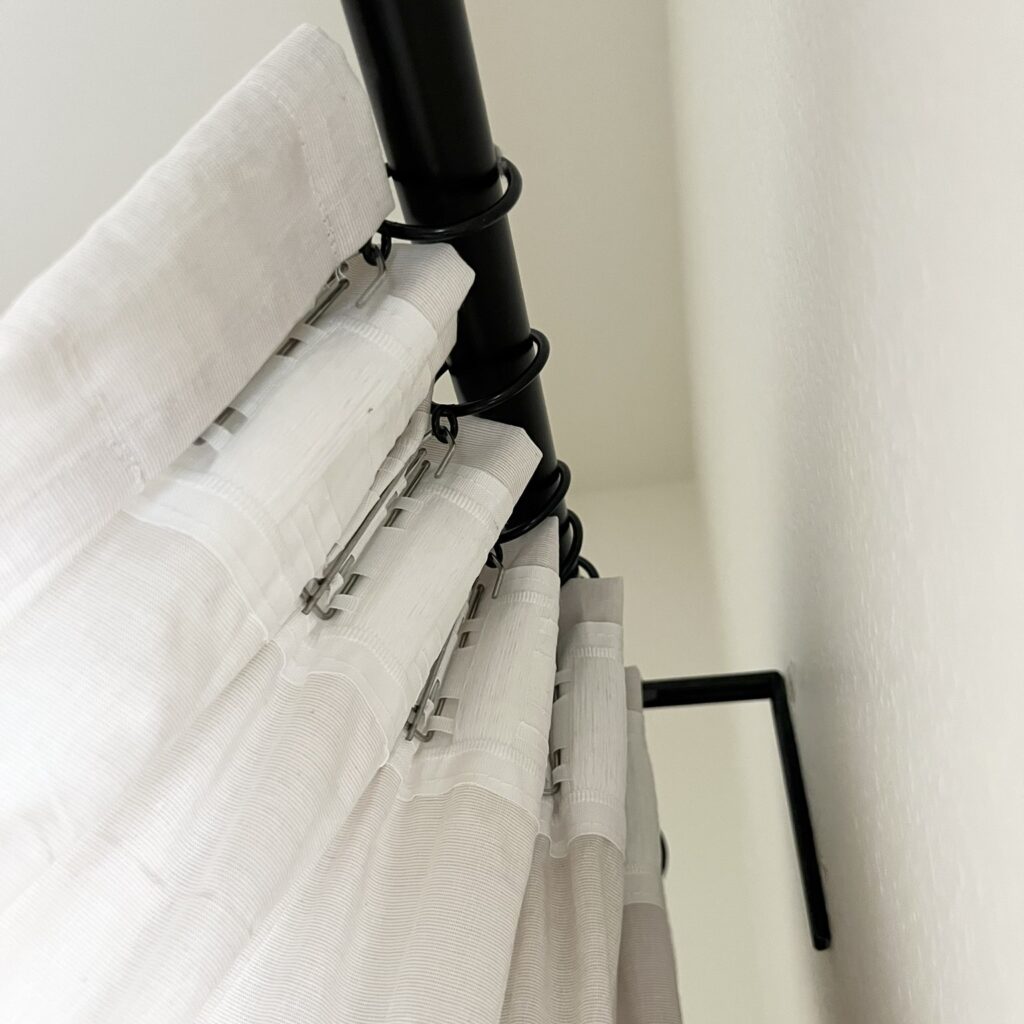 how to hang pinch pleat curtains