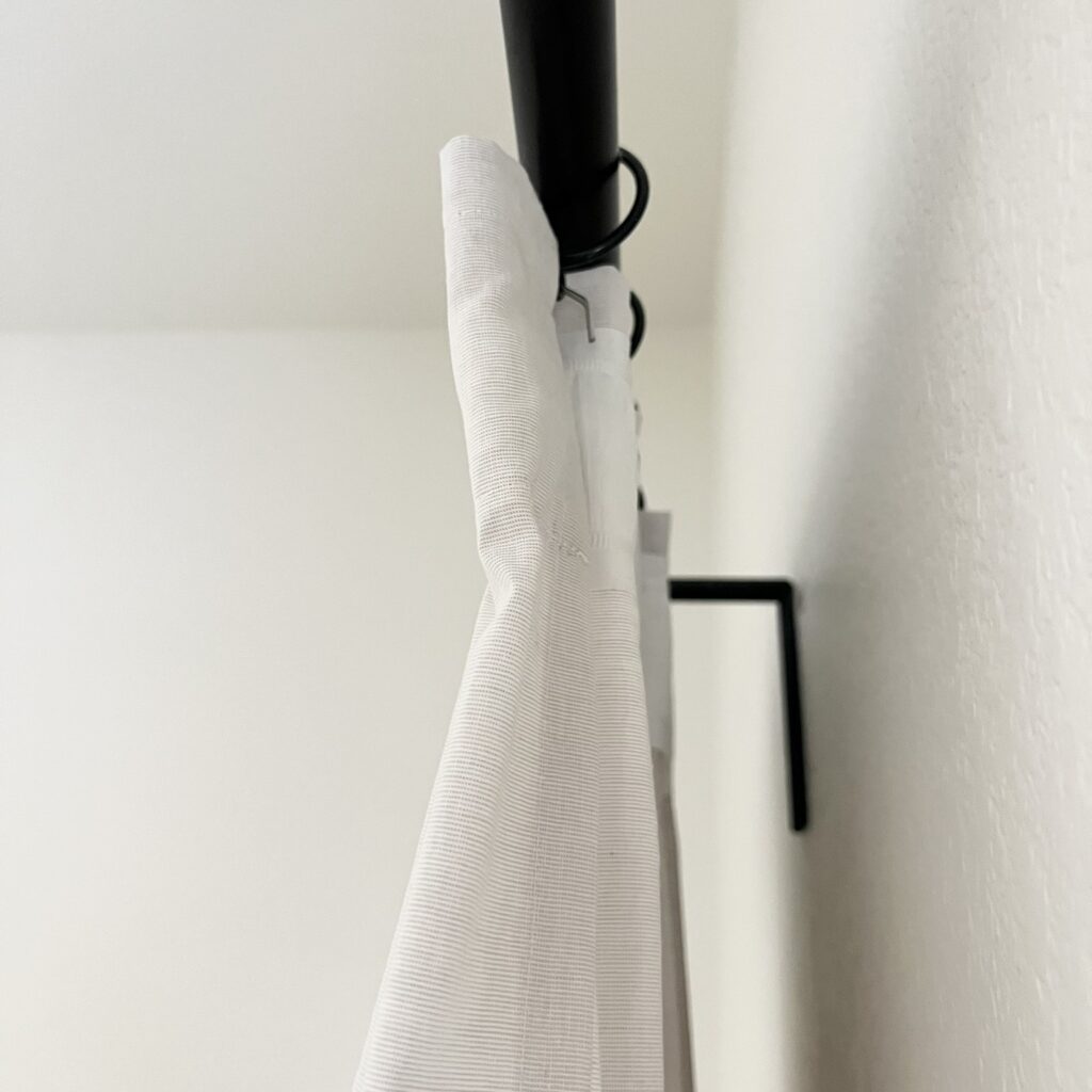 how to hang pinch pleat curtains