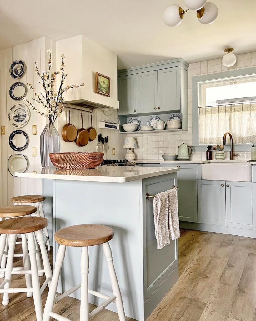 Silver Lake kitchen cabinets