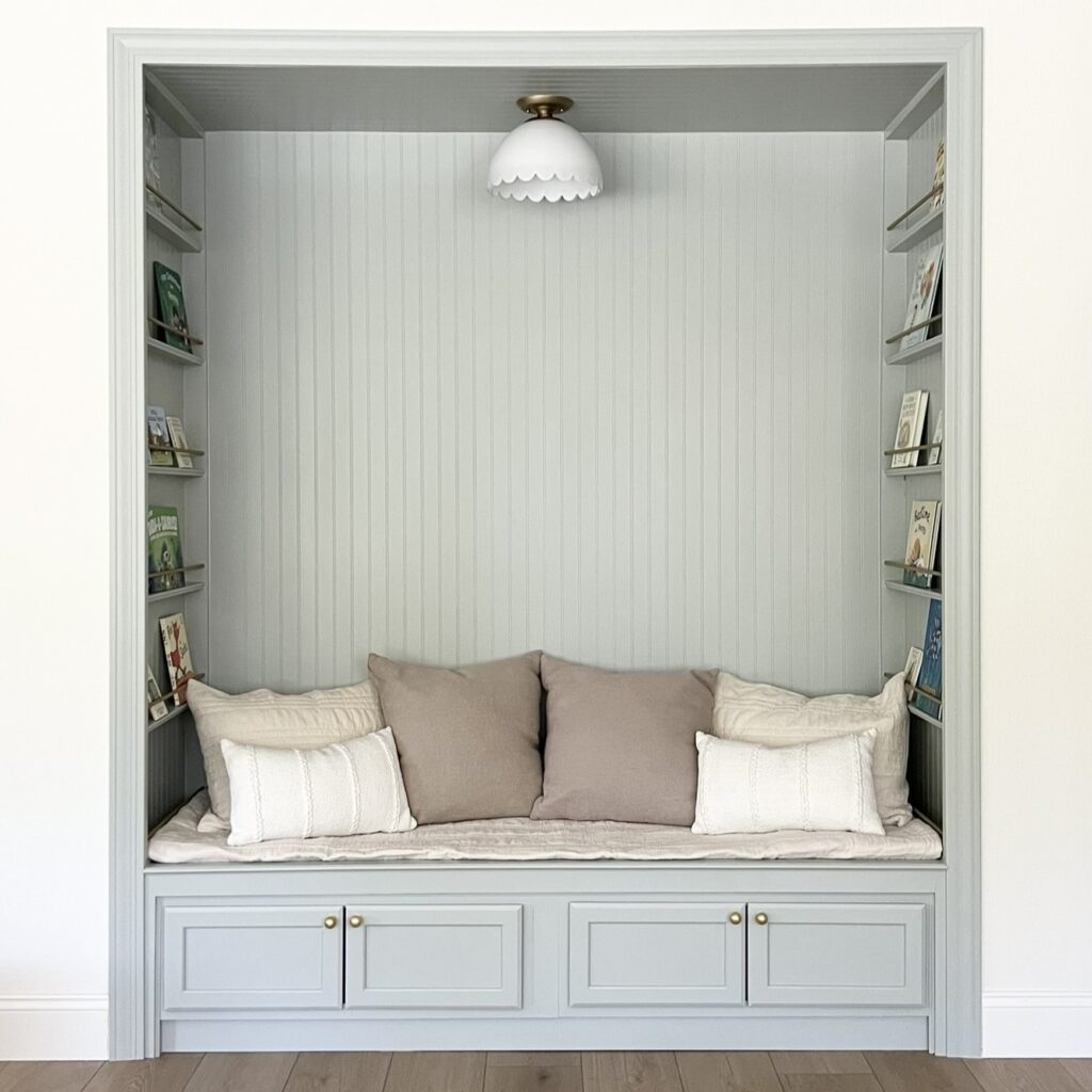 How to Build a DIY Kids Reading Nook