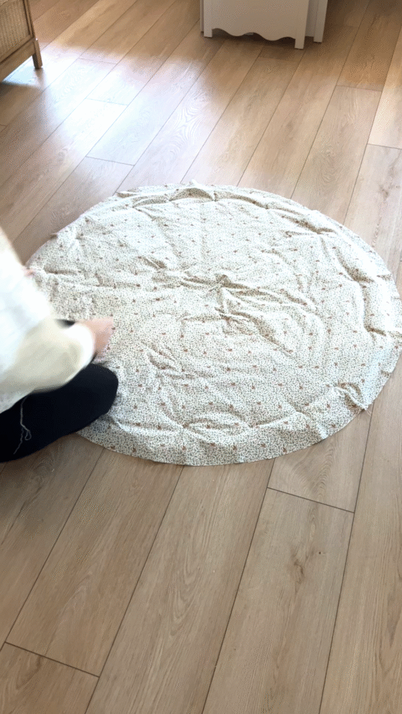 reversable tree skirt